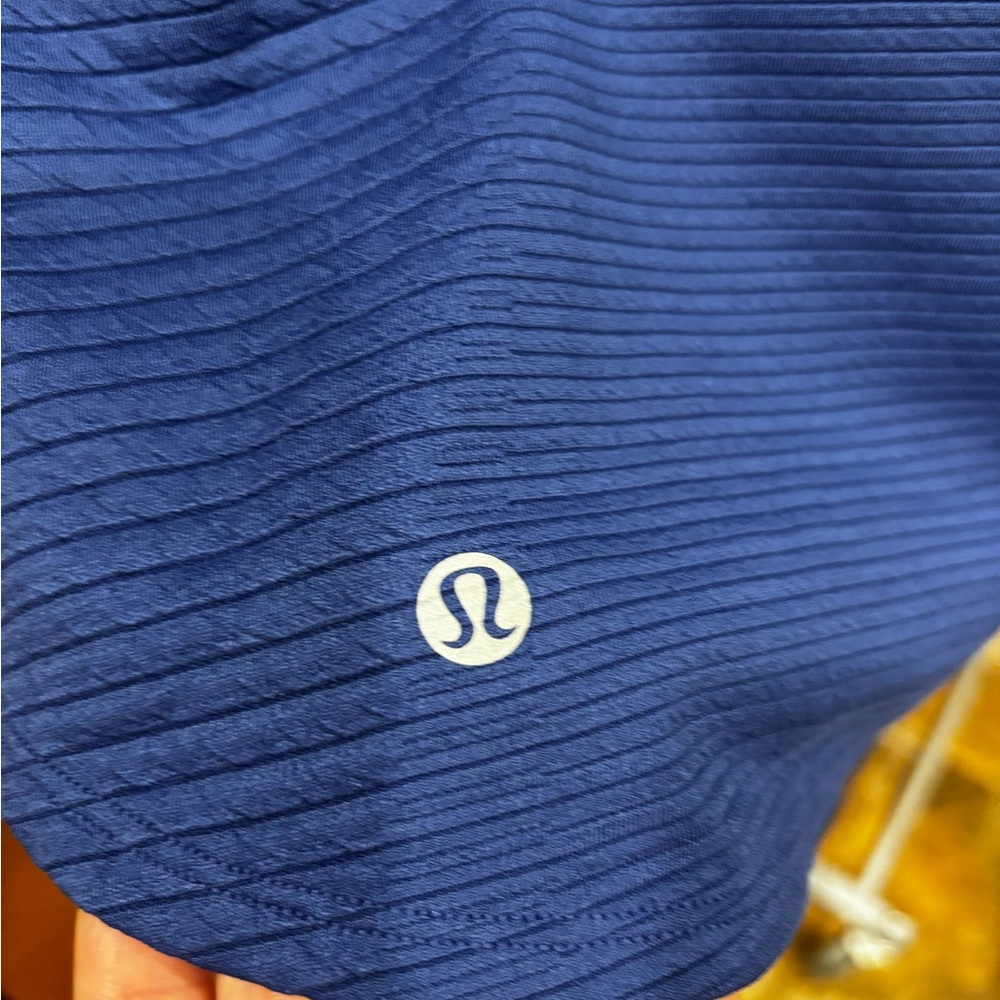 Lululemon Like New Women's Navy Quarter-Zip Lightweight Top - Picture 4 of 6